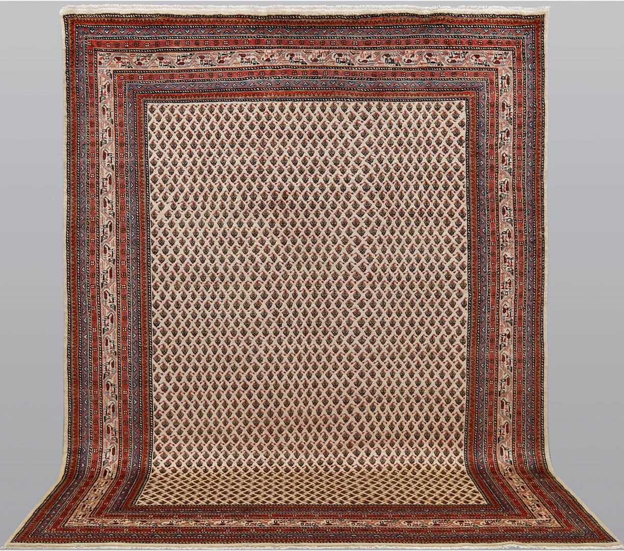 MATTA. Ljus Saruk Mir fine, 322 x 233 cm. — Oriental Carpets & Textiles — Södermanlands Auktionsverk