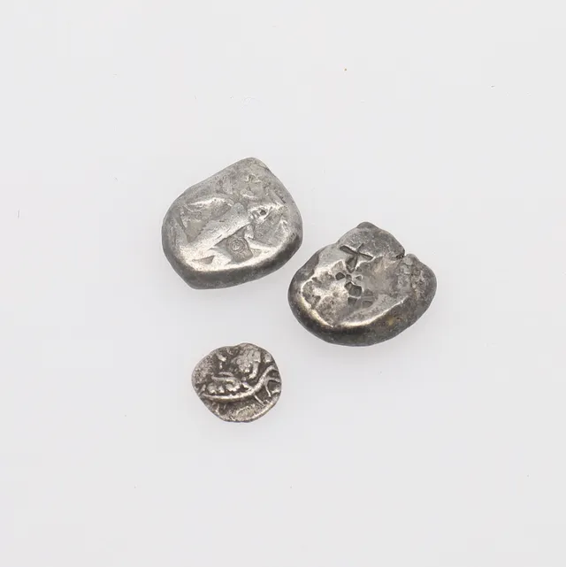 3 ST GREKISKA SILVERMYNT FRÅN ANTIKEN.