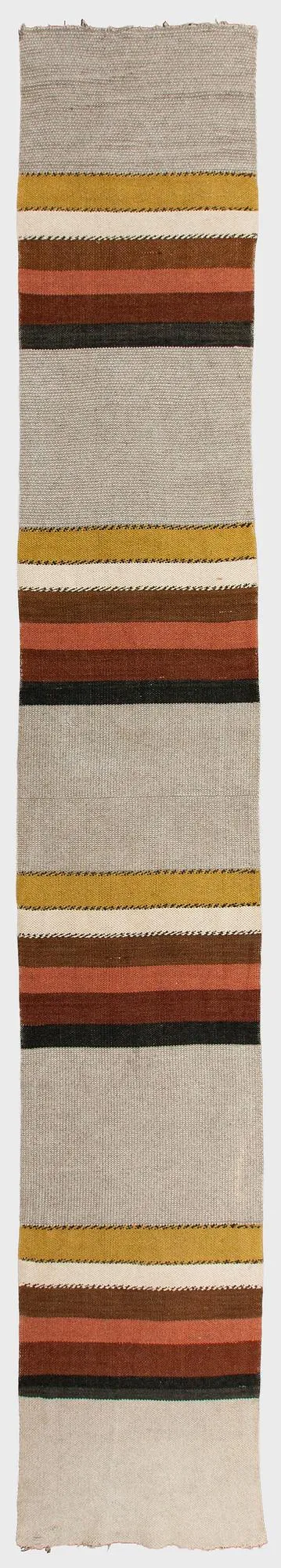 Trasmatta / gallerimatta, 1900-talets mitt. circa 425 x 69 cm.