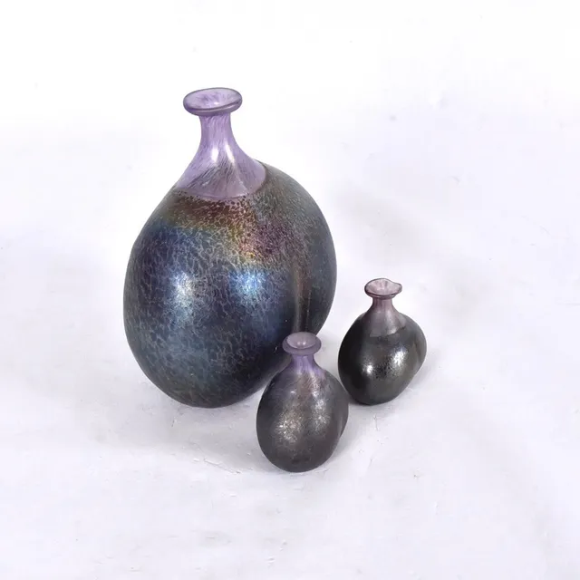 BERTIL VALLIEN. vaser, 3 st, glas, "Volcano".