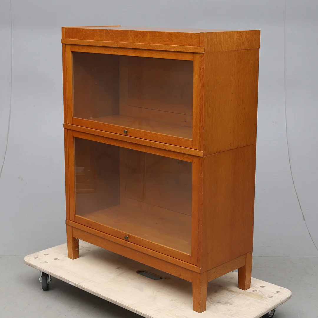 MONTERSKÅP-/BOKHYLLA, 1900-talets första hälft. — Cupboards, Cabinets & Shelves — Gomér & Andersson Norrköping