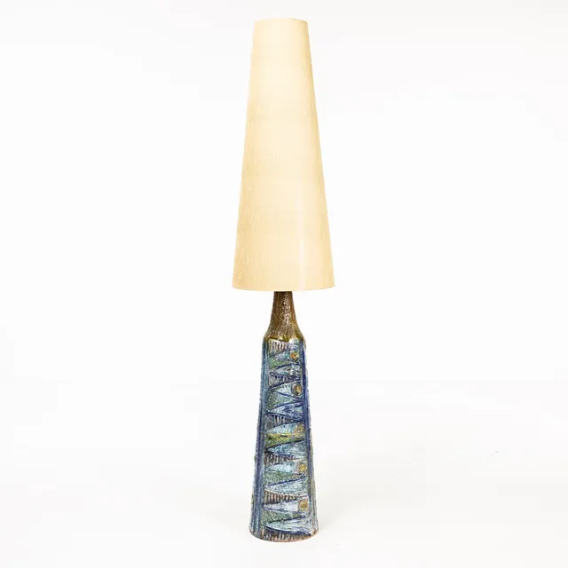 JANE WÅHLSTEDT. Golvlampa, keramik, signerad.