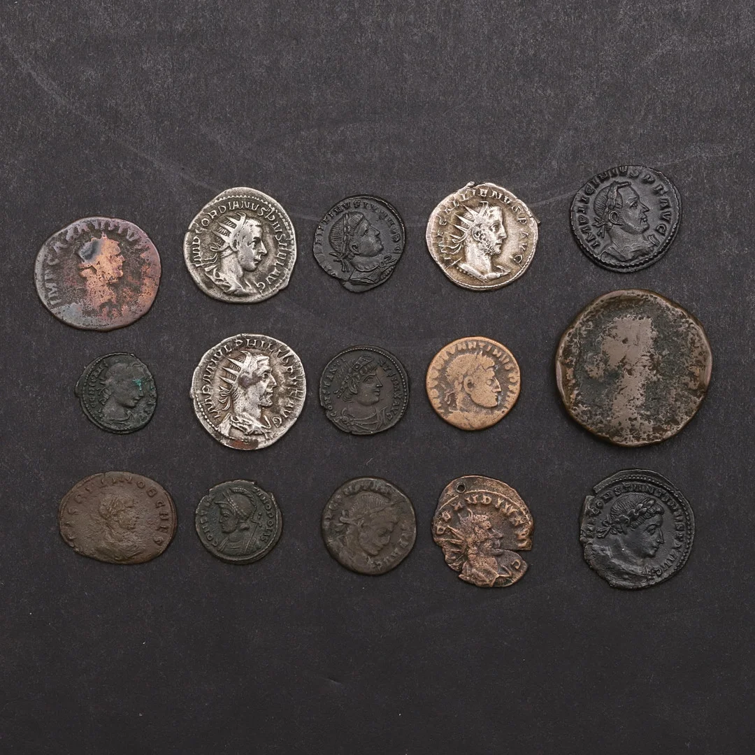 ROMAN COINS: A COLLECTION OF 15 COINS TO INCLUDE GORDIAN III AND OTHERS. — Coins & Banknotes — Lawrences Auctioneers