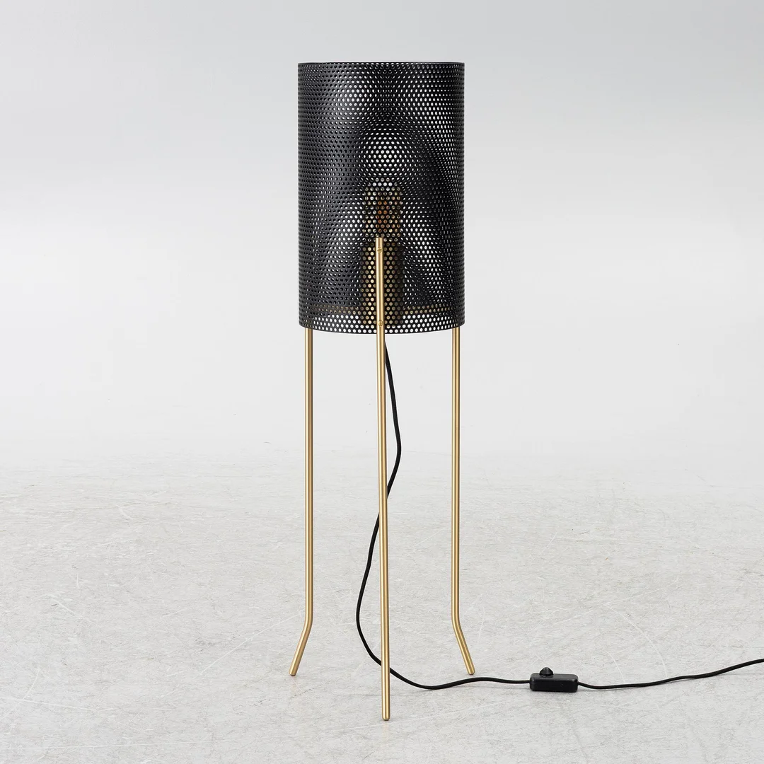 Niclas Hoflin, golvlampa, “Vouge Tripod”, Rubn. — Design/Belysning — Bukowskis