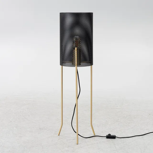 Niclas Hoflin, golvlampa, “Vouge Tripod”, Rubn.