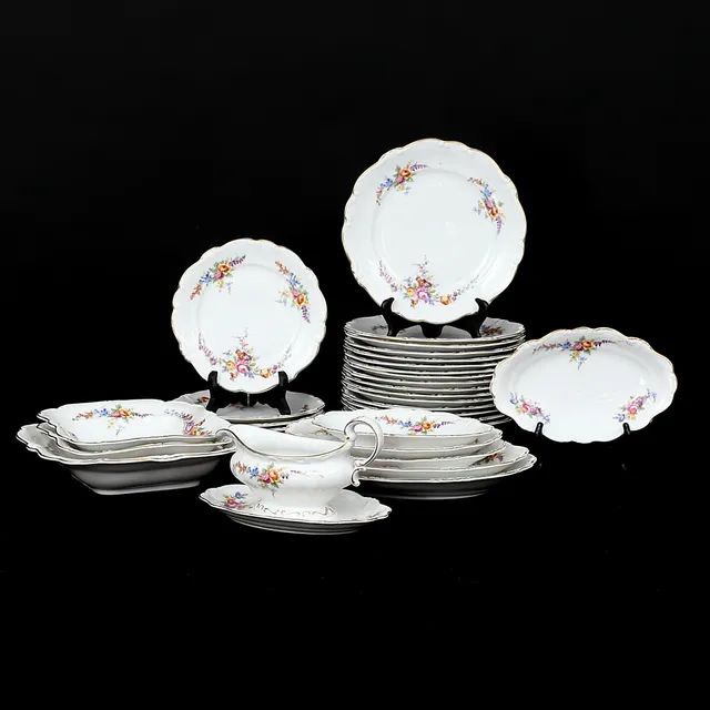 MATSERVISDELAR, 31 st, porslin, "Pompadour", Rosenthal.