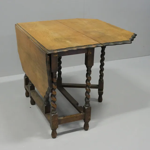 SLAGBORD, BAROCKSTIL.