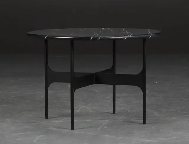 Nichetto studio for Wendelbo, model Floema 'Medium'. Sofabord