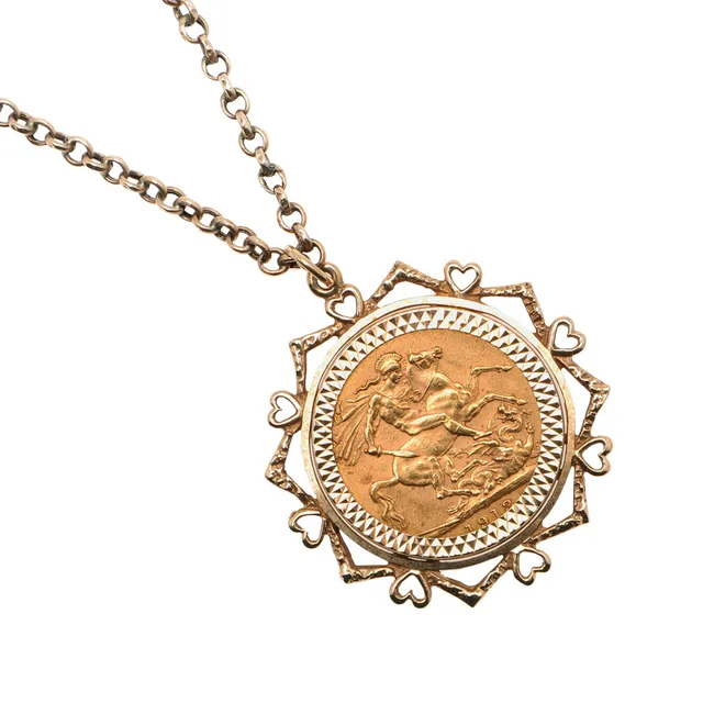 A GOLD SOVEREIGN.
