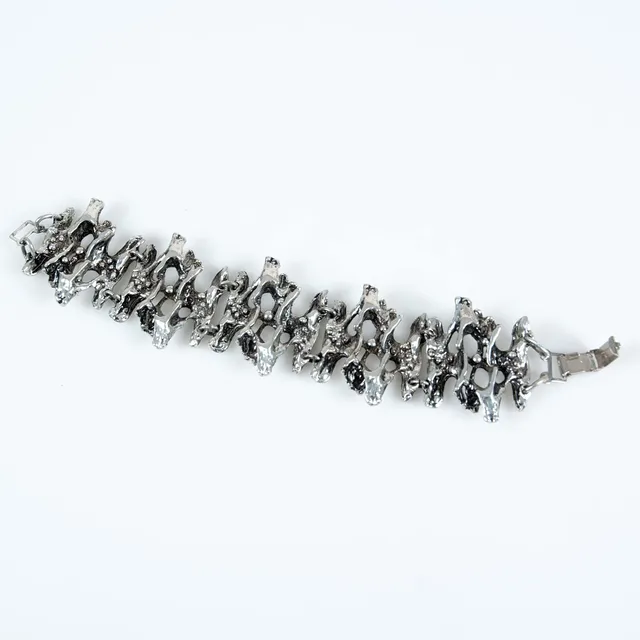 TAPANI VANHATALO. Armband, försilvrat tenn, 1970-tal.