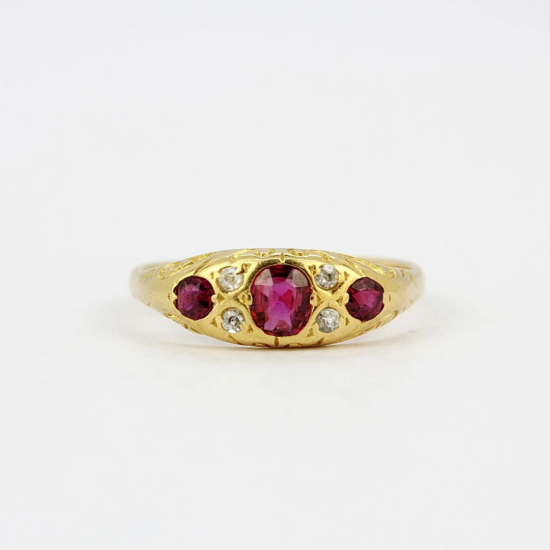 18CT GOLD RUBY & DIAMOND RING. — Rings — Chalkwell Auctions
