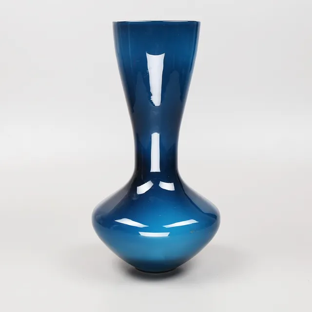 VAS, blått glas, 1900-talets andra hälft.