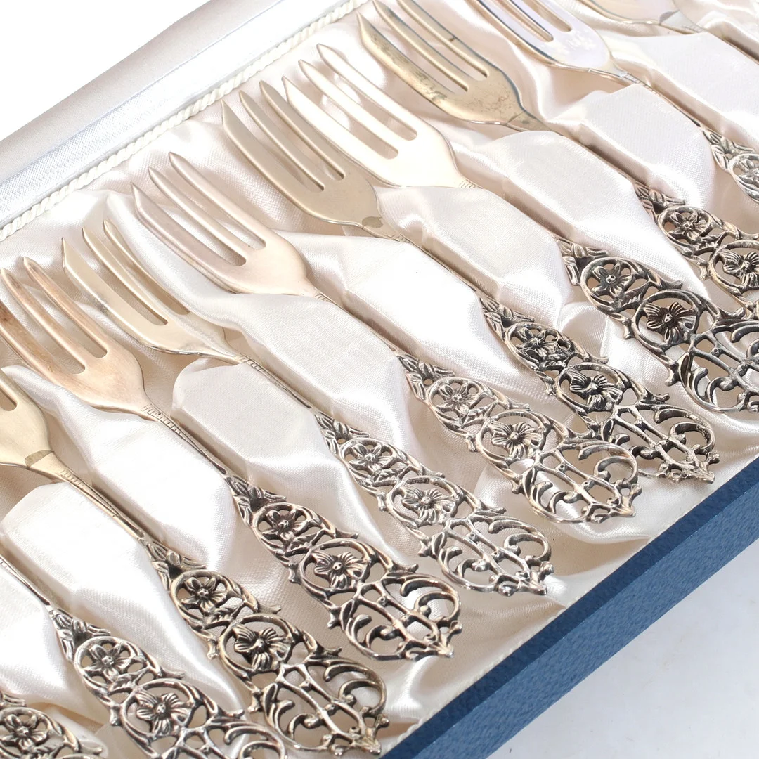 DESSERTGAFFLAR, 12 st, silver, Gewe Silvervarufabriken AB, 1968. Vikt: 201 gram. — Silver — Stadsauktion Sundsvall