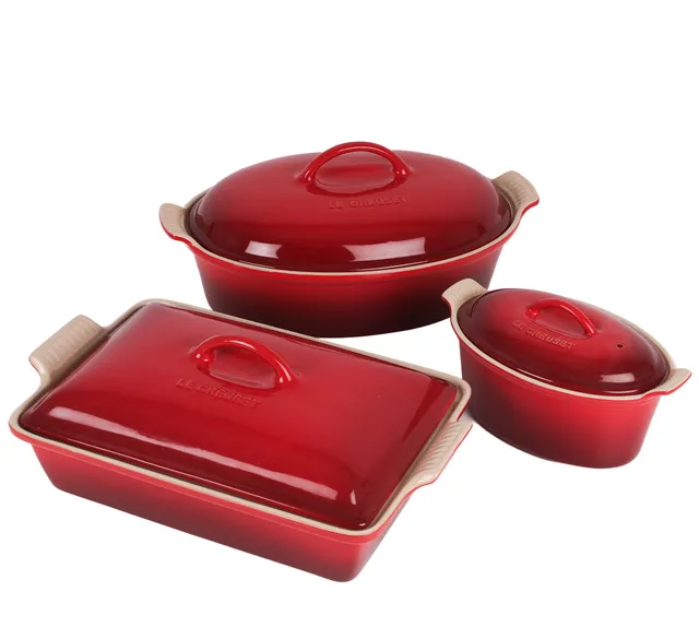 Le Creuset: Two lidded dishes and a pie dish, cerise (3)
