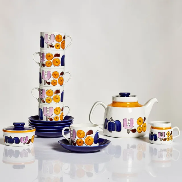 TIMO SARVIMÄKI. kaffeservis, 9 delar, porslin, "Karneval", Rörstrand.