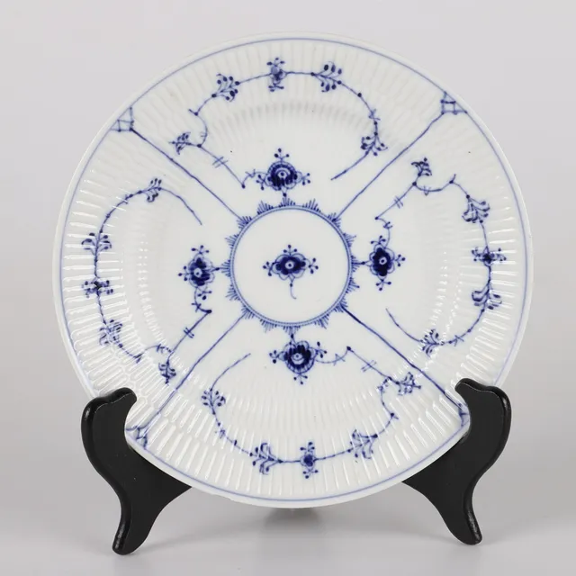 FÖRRÄTTSTALLRIKAR, 5 stycken, "Musselmalet", Royal Copenhagen, Danmark.