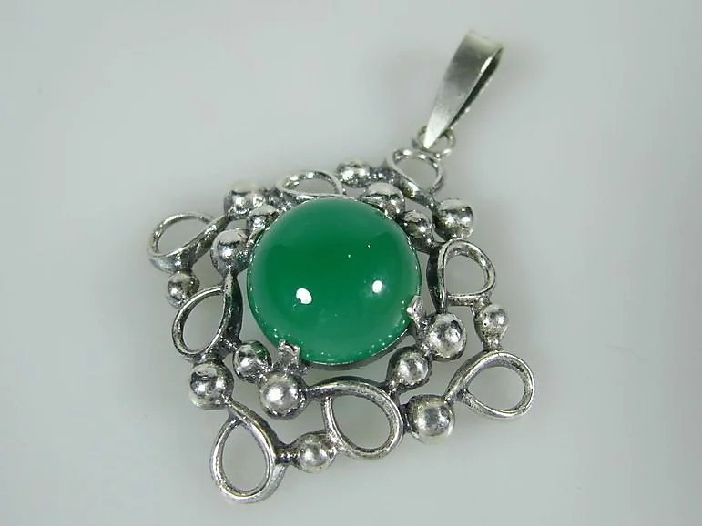 --ANHÄNGER MIT ACHAT 835er SILBER 60-70er JAHRE. — Brooches & Pendants — Auktionshaus Blank