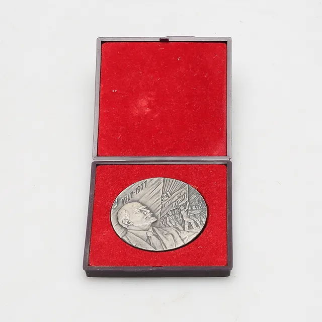 MEDALJ/PLAKETT, Lenin, 1917-1977.