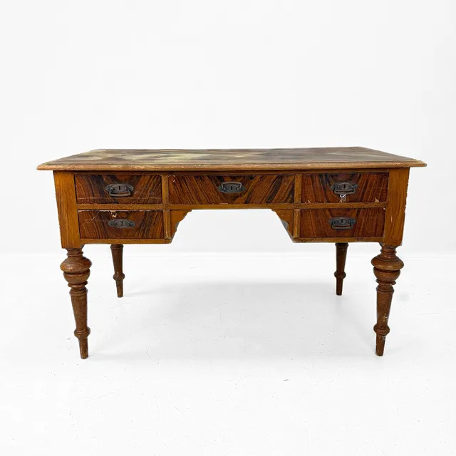 SKRIVBORD - nyrenässans, 5lådor, 1900 talets första del.