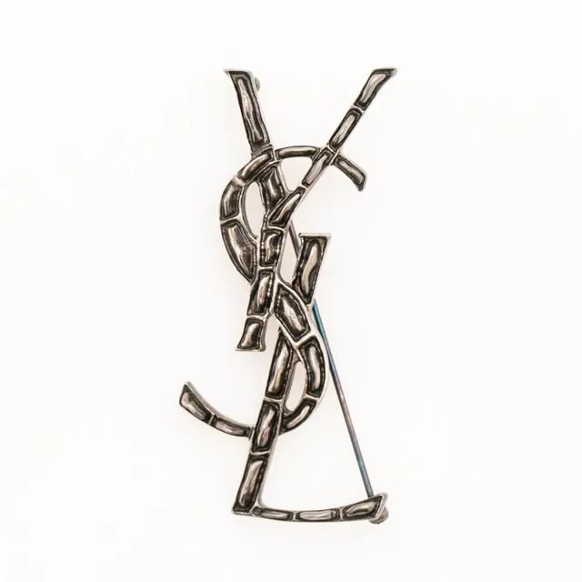 Yves Saint Laurent, Brosch, YSLA opium crocodile oxidized silver.