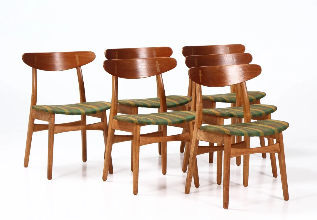 Hans J. Wegner. Six teak and oak chairs, model 'CH-23' (6) — Furniture/Chairs — Lauritz