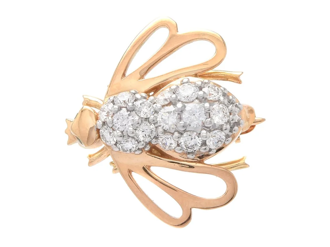 Brosch 18K 4,4g, motiv av bi med diamanter 17x ca 0,02 - 0,04ct, briljantslipade, Jarl Sandin / Mary Kay — Smycken/Brosch — Kaplans