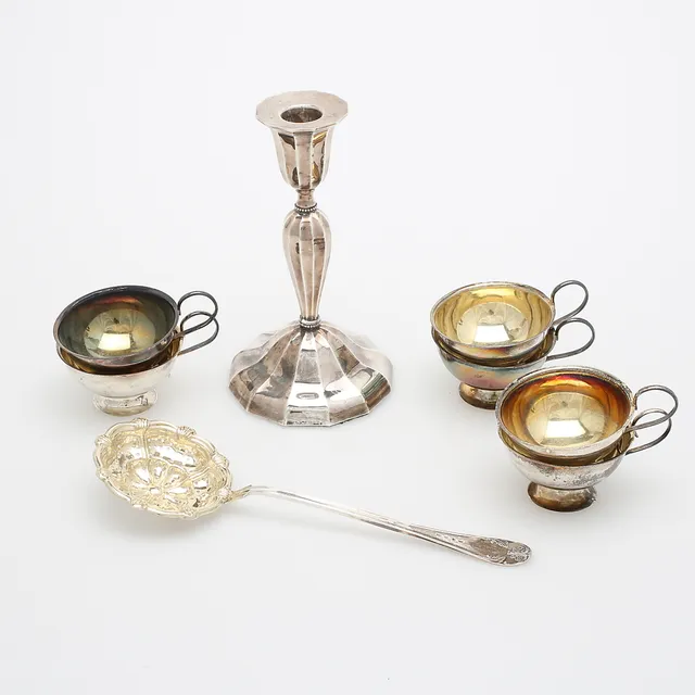 STRÖSOCKERSKED, LJUSSTAKE, PUNCHMUGGAR, 6 st, silver, vikt 507 gram.
