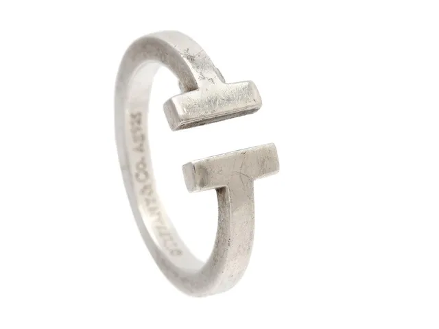 TIFFANY & CO, sterlingsilver, T square ring, stl 17,75 mm, slitage, vikt 4,5 g.