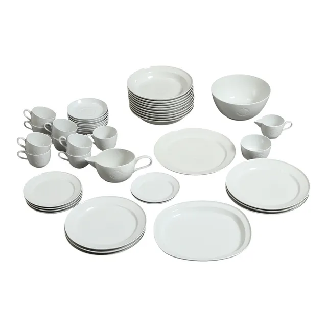 GERTRUD VASEGAARD. Royal Copenhagen. "Gemma" middagsservice after porcelæn (45).
