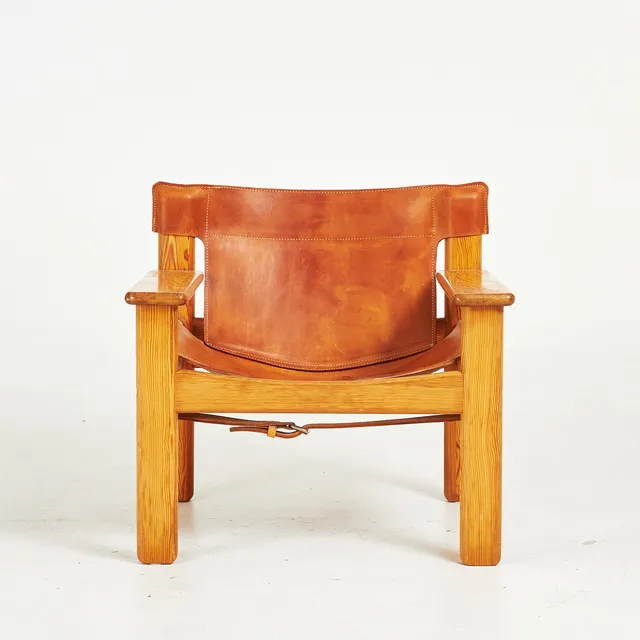 KARIN MOBRING. "Natura", fåtölj, IKEA, 1970-tal, stomme i furu, sits i naturfärgat läder.