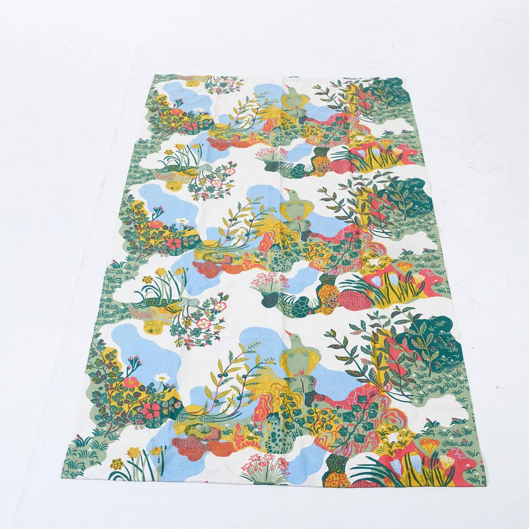 JOSEF FRANK. "Anakreon", gardinvåder, 1 par, Firma Svenskt Tenn, linne. — Textiles — Stockholms Auktionsverk Magasin 5