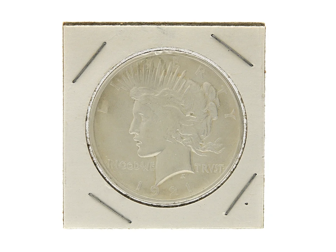 MYNT, silver, Dollar, Peace, 1921, USA, kvalité ca 1/1+, diameter 38 mm, vikt 26,7 g. — Mynt/Utländska mynt — Kaplans
