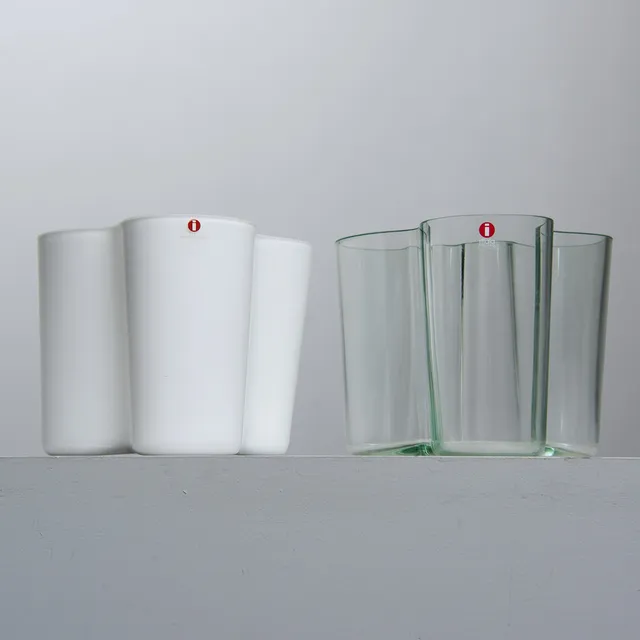 ALVAR AALTO. Vaser, 2 st, "Savoy", Iittala.