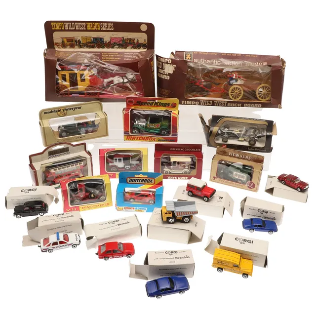 CORGI & OTHER BOXED DIE CAST TOYS.