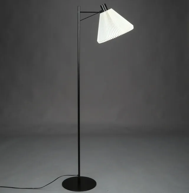 Flemming Agger. Standerlampe model 372