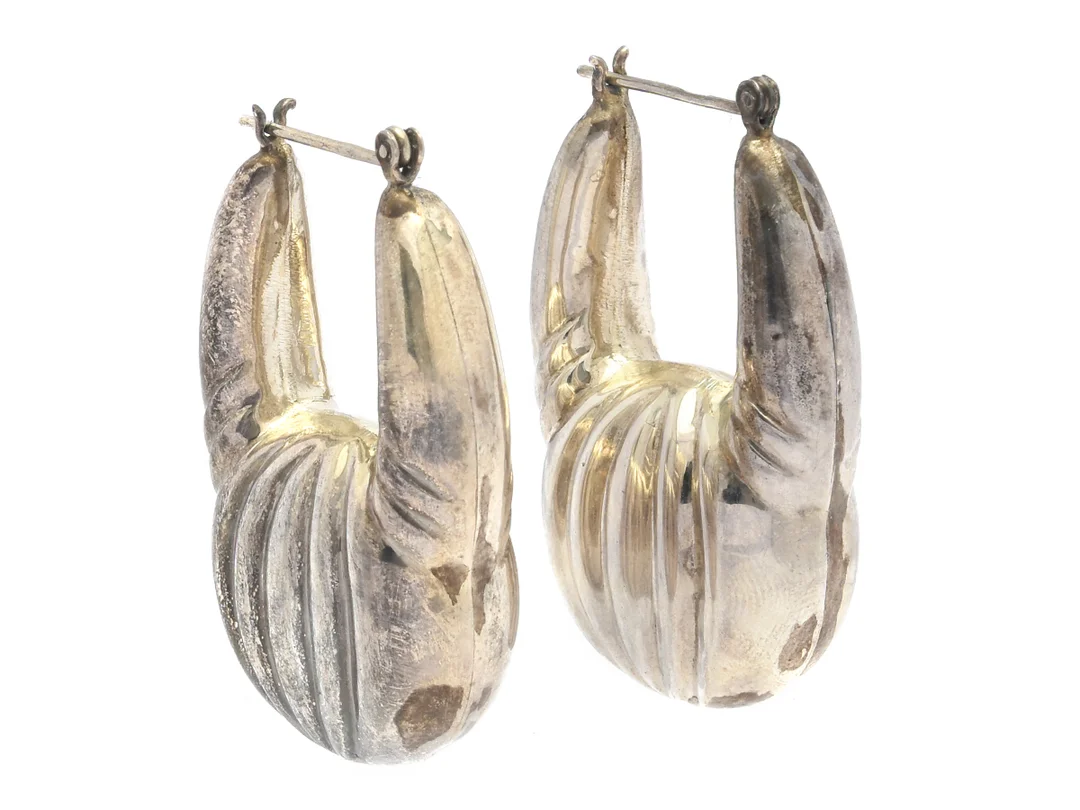ÖRHÄNGEN, sterlingsilver, ihåliga, stift, längd 4,5 cm, vikt 14,8 g. — Smycken/Örhängen — Kaplans