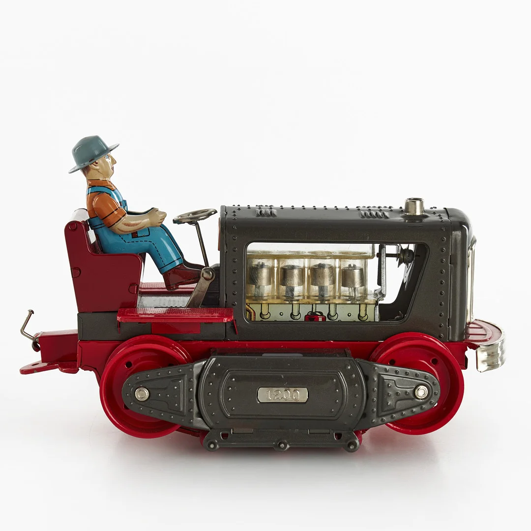 NOMURA TOYS, plåtleksak, "Lited Piston Action Tractor", lackerad plåt, batteri, originalkartong, Japan, 1950/60-tal. — Toys — Crafoord Auktioner Stockholm