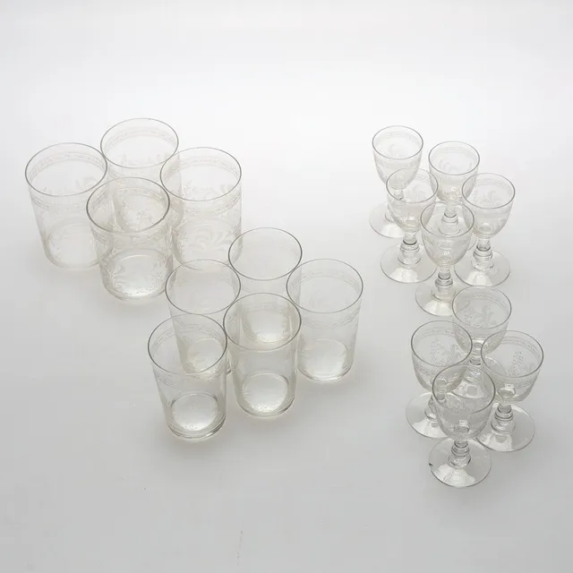 GLAS 38 delar, varierande storlek.