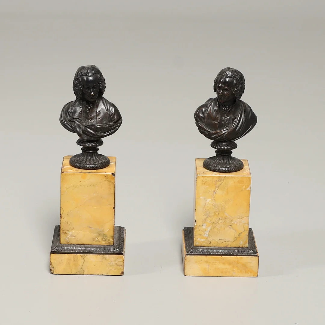 A PAIR OF 19TH CENTURY GRAND TOUR BRONZE BUSTS. — Sculptures & Bronzes — Lawrences Auctioneers