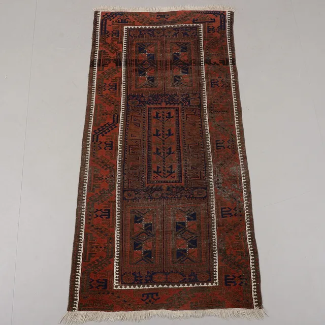 MATTA, Beludj, mått 214 x 110 cm.