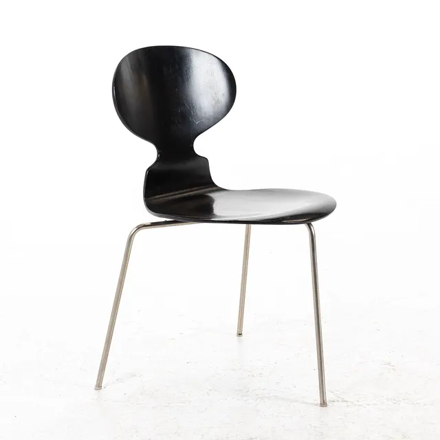 ARNE JACOBSEN. Stol, "Myran", Fritz Hansen, Danmark.