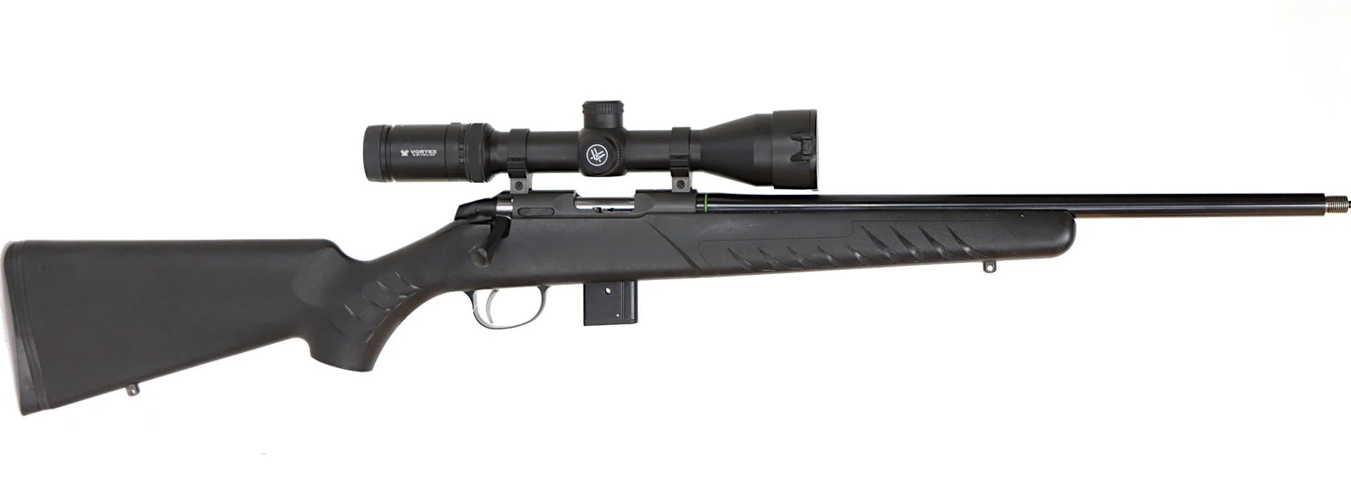 246. KULGEVÄR MED TVÅ EXTRA PIPOR, Repeter, fabrikat Sako, modell Quad, kaliber .22LR .22WMR .17HMR, tillv.nr C86272, se-nr SE2400713. — Rifles — Walter Borg