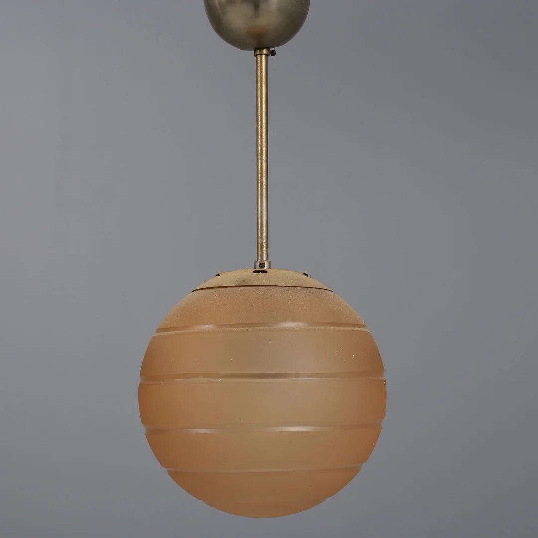 TAKLAMPA, glas/mässing, art deco, 1930-tal. — Ceiling lights — Auktionshuset Thelin & Johansson
