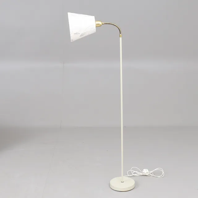 GOLVLAMPA, metall, 1900-tal.
