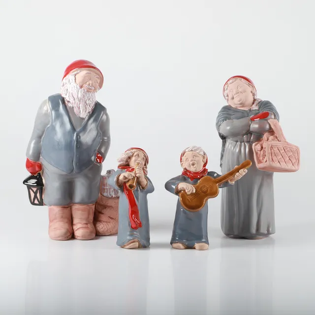 EWA JARENSKOG. Figuriner, 4 stycken, tomtefamilj, keramik, Jie.