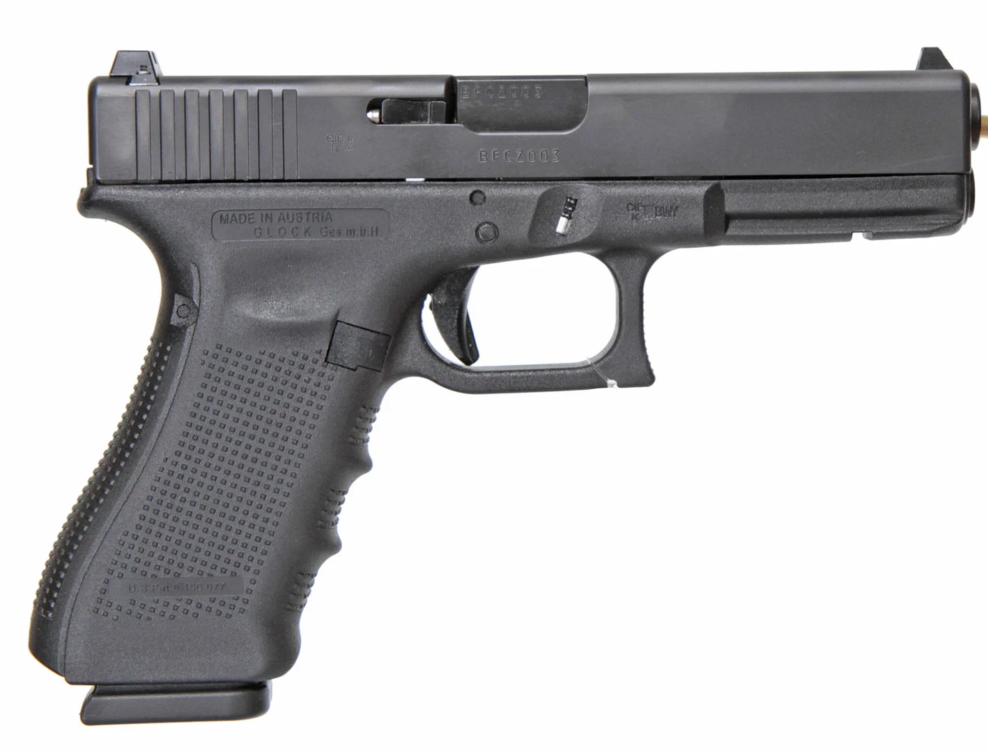 166. PISTOL, österikisk, Halvautomatisk, fabrikat Glock, modell 17 gen 4, kaliber 9X19, tillv.nr BFCZ003,SE2793099. — Pistols — Walter Borg