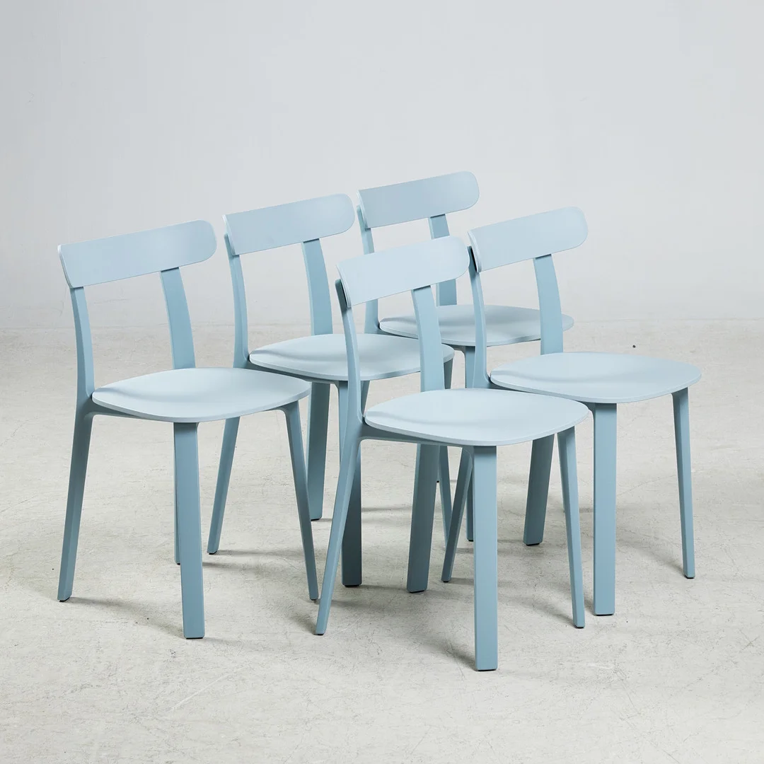 JASPER MORRISON. Stolar, "All Plastic Chair", Vitra, 5st, plast, ljusblå. — Armchairs & Chairs — Stockholms Auktionsverk Sickla