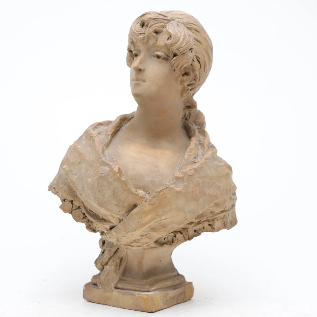 JOSEP CAMPENY SANTAMARIA. Bust of a girl. — Sculptures & Bronzes — Balclis