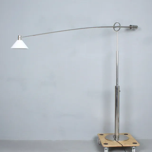 FLORIAN SCHULZ. Stehlampe, Modell '' DIOS '', verstellbar,dimmbar, 1990er.