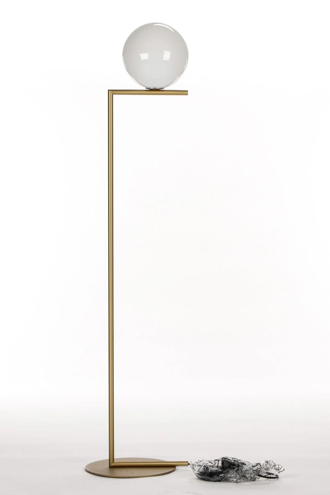 Michael Anastassiades for Flos. Stand lamp model IC F1. — Lamps and lighting/Floor lights — Lauritz